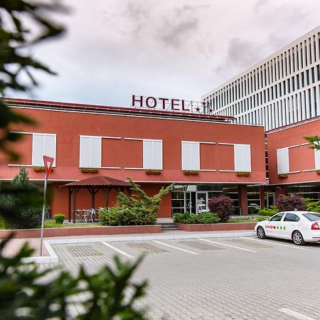 Hotel Torontal ティミショアラ エクステリア 写真